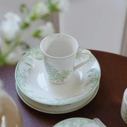 Elegant Lily of the Valley Porcelain Dining Set - Très Elite