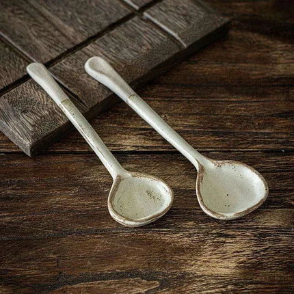 Elegant Long-Handled Japanese Ceramic Spoon - Enhance Your Culinary Presentations - Très Elite