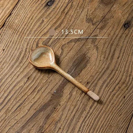 Elegant Long-Handled Japanese Ceramic Spoon - Enhance Your Culinary Presentations - Très Elite