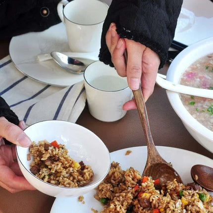 Elegant Long-Handled Wooden Spoon for Gourmet Ramen and Porridge Enjoyment - Très Elite