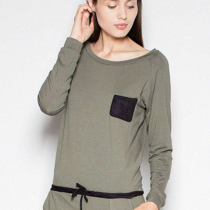 Elegant Long-Sleeve Jumpsuit with Distinctive Pocket and Fashionable Belt - Très Elite