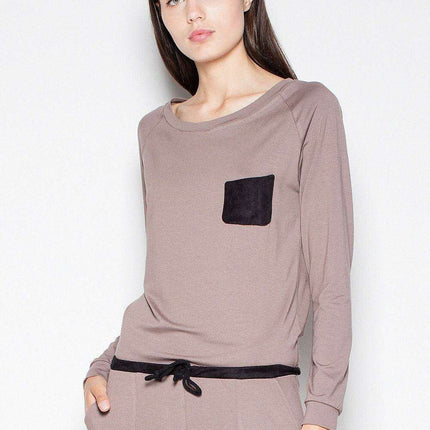 Elegant Long-Sleeve Jumpsuit with Distinctive Pocket and Fashionable Belt - Très Elite