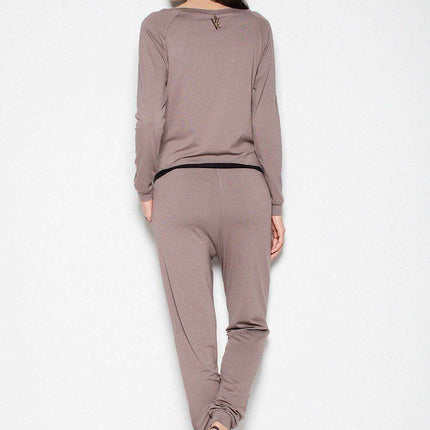 Elegant Long-Sleeve Jumpsuit with Distinctive Pocket and Fashionable Belt - Très Elite