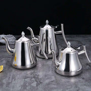 Elegant Long-Spout Stainless Steel Teapot for Perfectly Brewed Tea and Coffee - Très Elite