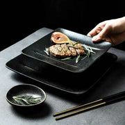 Elegant Matte Black and Gold Ceramic Dinnerware Collection - Essential Set for Upscale Dining Experiences - Très Elite