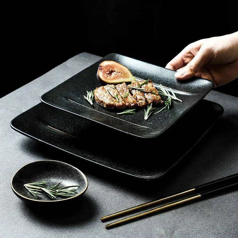 Elegant Matte Black and Gold Ceramic Dinnerware Collection - Essential Set for Upscale Dining Experiences - Très Elite
