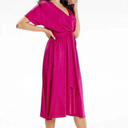 Elegant Midi Dress with Flared Silhouette and Kimono Sleeves - Très Elite