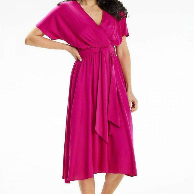 Elegant Midi Dress with Flared Silhouette and Kimono Sleeves