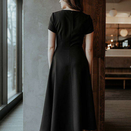 Elegant Midi Dress with Flared Sleeves and Hidden Zipper