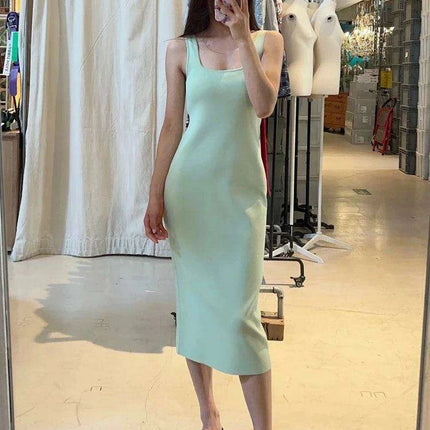 Elegant Midi Dress with Square Neck - Stylish Viscose Stretch - Très Elite