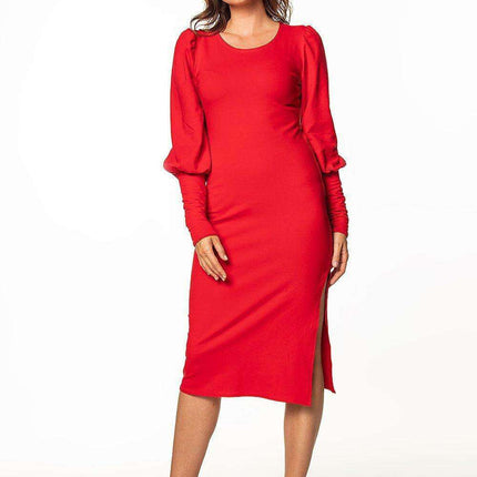 Elegant Midi Knit Dress with Boat Neck and Long Sleeves