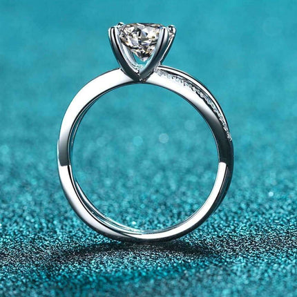 Elegant Moissanite Crisscross Ring with Dazzling Zircon Accents - Très Elite