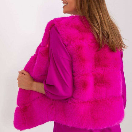 Elegant Multi-Pocket Faux Fur Vest for Every Event - Très Elite
