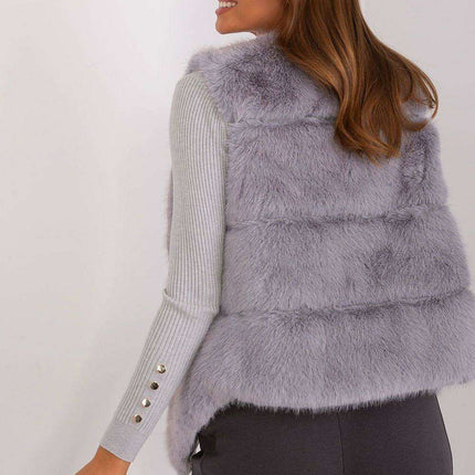 Elegant Multi-Pocket Faux Fur Vest for Every Event - Très Elite