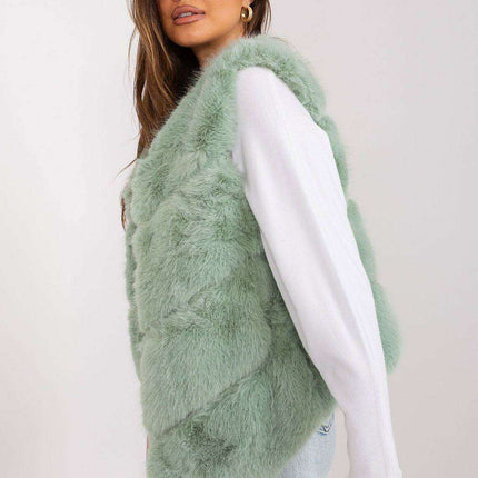 Elegant Multi-Pocket Faux Fur Vest for Every Event - Très Elite