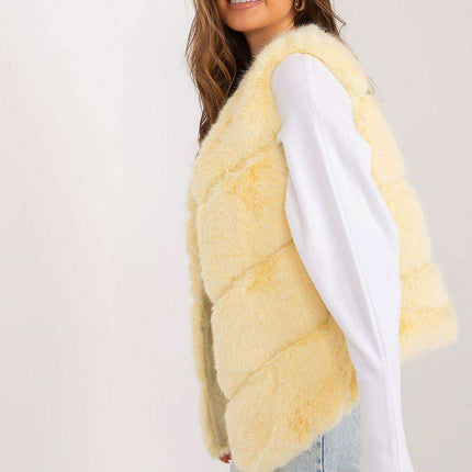 Elegant Multi-Pocket Faux Fur Vest for Every Event - Très Elite