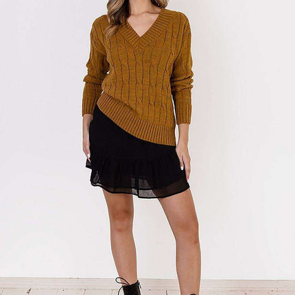 Elegant Plaid Knit Sweater with Decorative Detailing - Très Elite