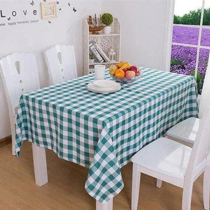 Elegant Plaid Polyester Table Cover - Transform Your Dining Table - Très Elite