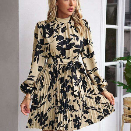 Elegant Pleated Long-Sleeve Dress: The Essential Travel Companion - Très Elite