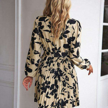 Elegant Pleated Long-Sleeve Dress: The Essential Travel Companion - Très Elite