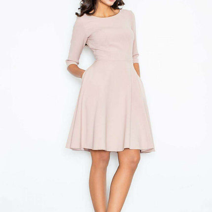 Elegant Pleated Midi Dress - Perfect for Every Occasion - Très Elite