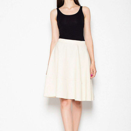 Elegant Pleated Skirt with Stylish Wide Belt - Très Elite