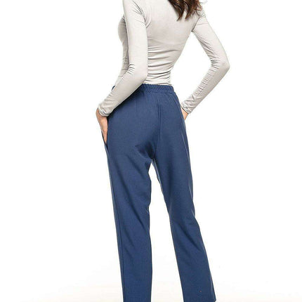 Elegant Pleated Tapered Trousers for Women - Très Elite
