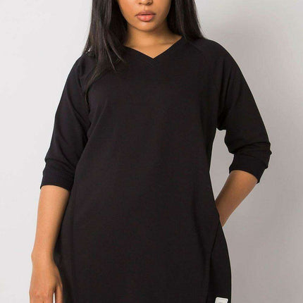 Elegant Plus Size Black Dress with Pocket Convenience - Très Elite