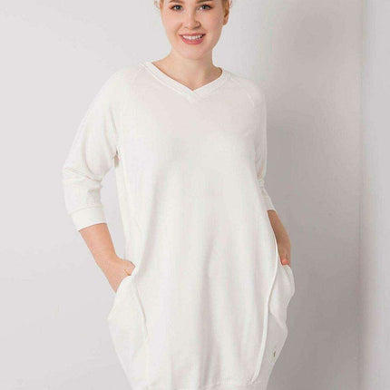 Elegant Plus Size Black Dress with Pocket Convenience - Très Elite