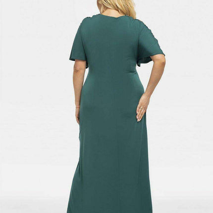 Elegant Plus Size Dayana Evening Gown - Très Elite