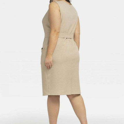 Elegant Plus Size Emma Dress with Heart Neckline and Pockets - Très Elite