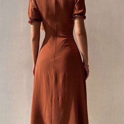 Elegant Puff Sleeve Midi Dress with Heart-Shaped Neckline - Timeless Charm - Très Elite