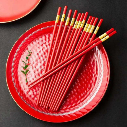 Elegant Red Japanese Chopsticks – Premium Dining Utensils for Sushi and Asian Cuisine - Très Elite
