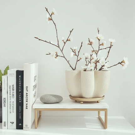 Elegant Resin Vase with Curved Groove Design