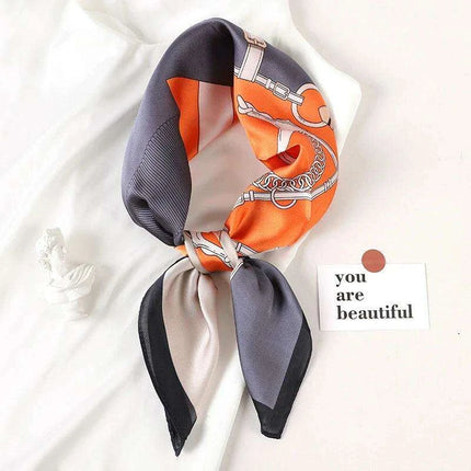 Elegant Satin Square Shawl Hijab: Luxurious 70x70cm Bandana for Women - Très Elite