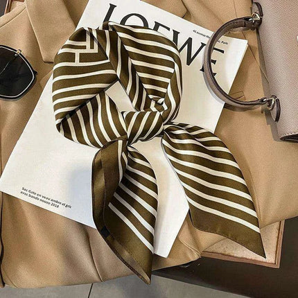 Elegant Satin Square Shawl Hijab: Luxurious 70x70cm Bandana for Women - Très Elite