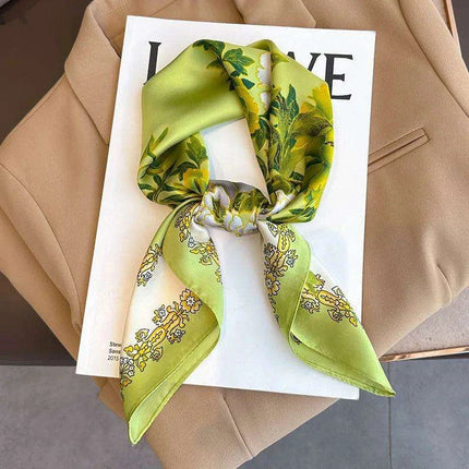 Elegant Satin Square Shawl Hijab: Luxurious 70x70cm Bandana for Women - Très Elite