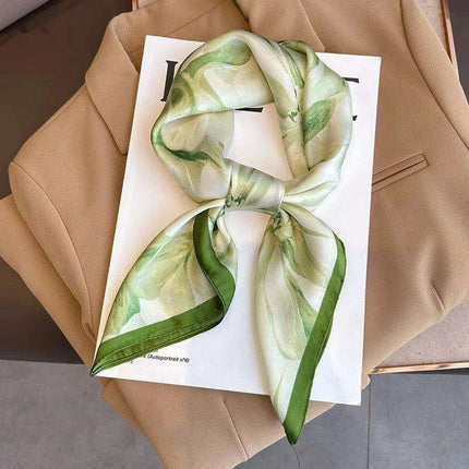 Elegant Satin Square Shawl Hijab: Luxurious 70x70cm Bandana for Women - Très Elite