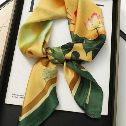 Elegant Satin Square Shawl Hijab: Luxurious 70x70cm Bandana for Women - Très Elite