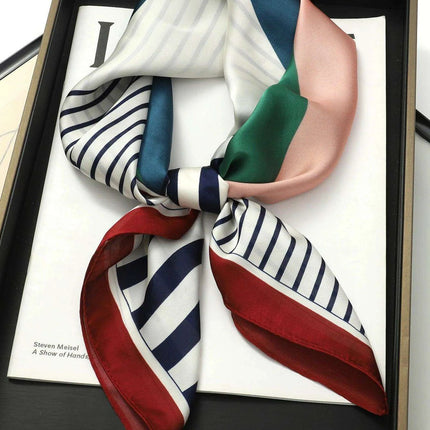Elegant Satin Square Shawl Hijab: Luxurious 70x70cm Bandana for Women - Très Elite