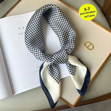 Elegant Satin Square Shawl Hijab: Luxurious 70x70cm Bandana for Women - Très Elite
