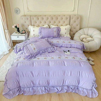 Elegant Seersucker Lace Ruffle Bedding Set - Très Elite