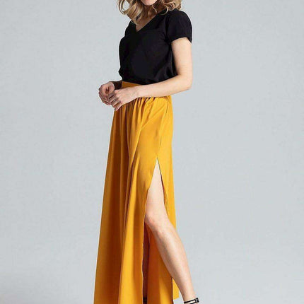 Elegant Side-Slit Maxi Skirt - Très Elite