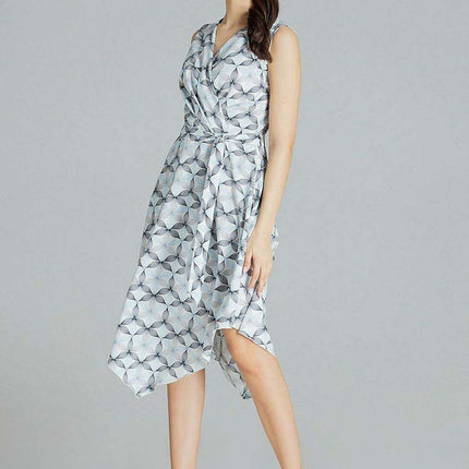 Elegant Sleeveless Cocktail Dress with Modern Envelope Neckline - Très Elite