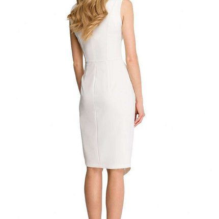 Elegant Sleeveless Dress with Flirty Side Slit - Très Elite