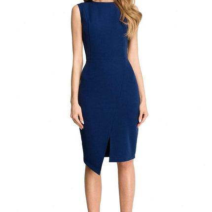 Elegant Sleeveless Dress with Flirty Side Slit - Très Elite