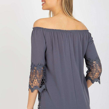 Elegant Spanish Neckline Blouse with Unique Detailing - Très Elite