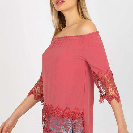 Elegant Spanish Neckline Blouse with Unique Detailing - Très Elite