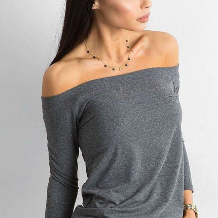 Elegant Spanish Off-Shoulder Blouse - Très Elite