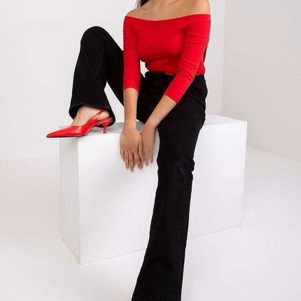 Elegant Spanish Off-Shoulder Blouse - Très Elite